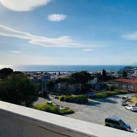 Marina Boelgesinde 3+1 Deniz Manzarali * Kusadasi